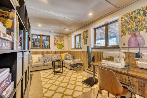 Salle familiale - 851 Rue Des Tourterelles, Entrelacs, QC - Indoor Photo Showing Other Room