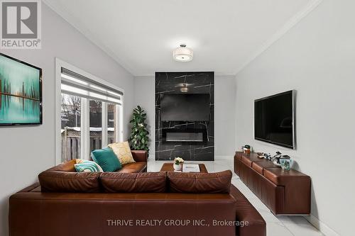 Virtually Staged - 463 South Leaksdale Circle, London South (South U), ON - Indoor Photo Showing Living Room