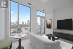 217 - 15 RICHARDSON STREET  Toronto, ON M5A 0Y5