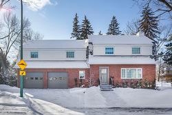 1060 Ch. Dunraven  Mont-Royal, QC H3P 2L8