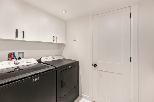 Salle de lavage - 1060 Ch. Dunraven, Mont-Royal, QC - Indoor Photo Showing Laundry Room