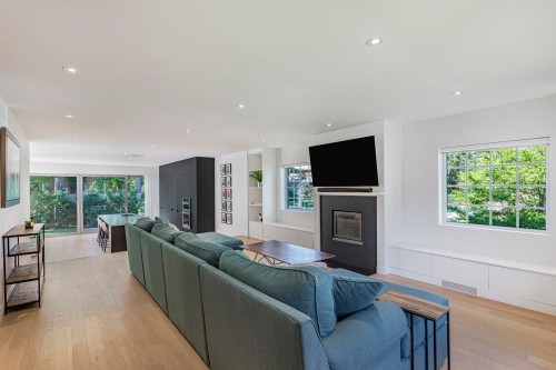 Salon - 1060 Ch. Dunraven, Mont-Royal, QC - Indoor Photo Showing Living Room With Fireplace
