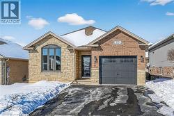 20 SCHERTZBERG Lane  Brantford, ON N3T 0B3