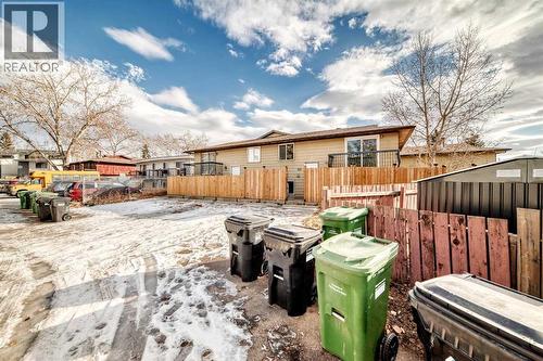 151F Pinehill Road Ne, Calgary, AB - Outdoor