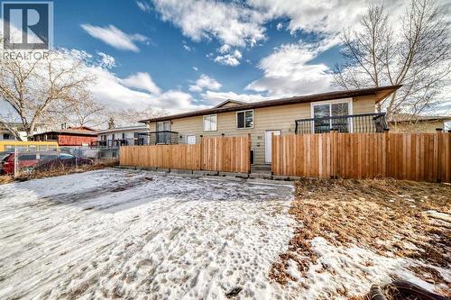 151F Pinehill Road Ne, Calgary, AB - Outdoor