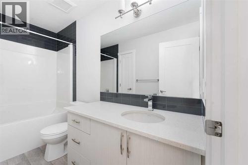 62 Walden Lane Se, Calgary, AB - Indoor Photo Showing Bathroom
