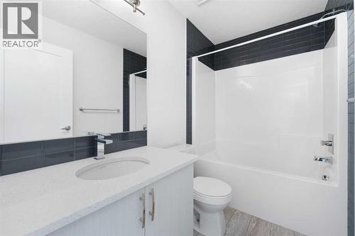 62 Walden Lane Se, Calgary, AB - Indoor Photo Showing Bathroom