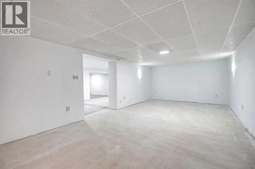 Lower level - 487 Arlington Drive Se, Calgary, AB - Indoor