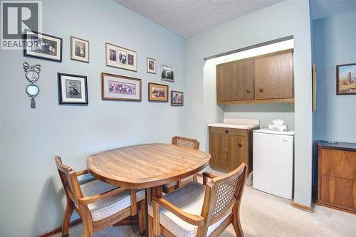 487 Arlington Drive Se, Calgary, AB - Indoor