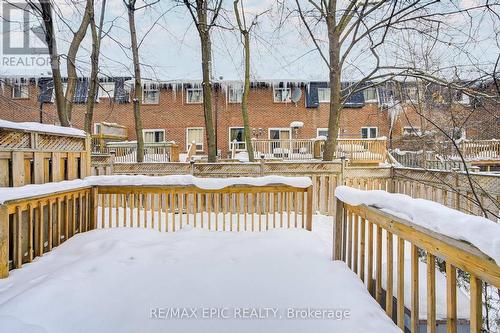 6 - 115 Henderson Avenue, Markham, ON - Outdoor