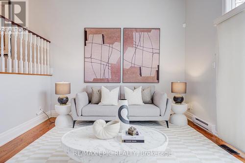 6 - 115 Henderson Avenue, Markham, ON - Indoor