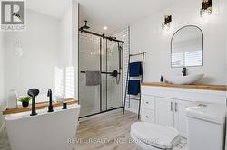 Spa like ensuite with heated flooring - 