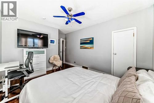 133 28 Avenue Ne, Calgary, AB - Indoor Photo Showing Bedroom