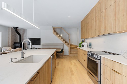 Kitchen - 102-141 Rue Du Cercle-Des-Cantons, Bromont, QC - Indoor Photo Showing Kitchen With Upgraded Kitchen