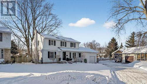 10 LAUGHLIN PLACE  Welland (Prince Charles), ON L3C 4E2