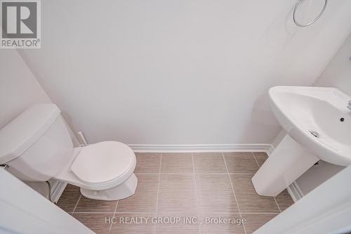 119 Gordon Circle, Newmarket, ON - Indoor Photo Showing Bathroom