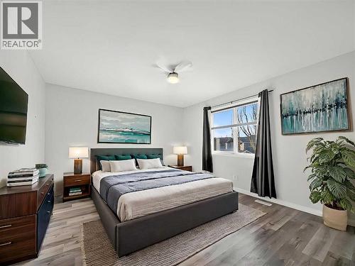 37 Auburn Bay View Se, Calgary, AB - Indoor Photo Showing Bedroom