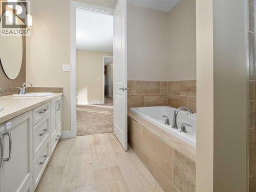 18 Northlander Road W, Lethbridge, AB - Indoor Photo Showing Bathroom