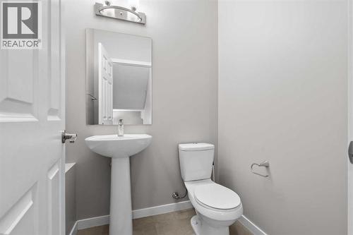 368 Redstone Drive Ne, Calgary, AB - Indoor Photo Showing Bathroom