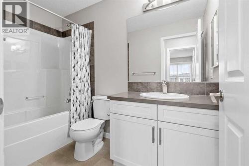 368 Redstone Drive Ne, Calgary, AB - Indoor Photo Showing Bathroom