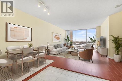 35 TRAILWOOD Drive Unit# 1515  Mississauga, ON L4Z 3L6