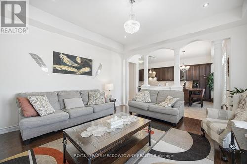 5221 Adobe Court, Mississauga, ON - Indoor Photo Showing Living Room