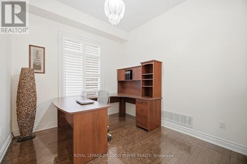 5221 Adobe Court, Mississauga, ON - Indoor