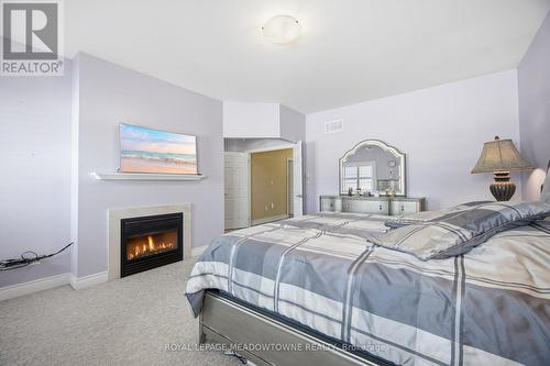 5221 Adobe Court, Mississauga, ON - Indoor Photo Showing Bedroom