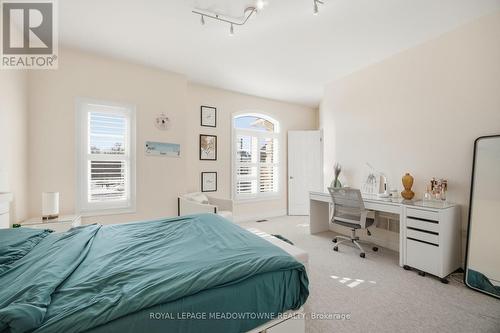 5221 Adobe Court, Mississauga, ON - Indoor Photo Showing Bedroom