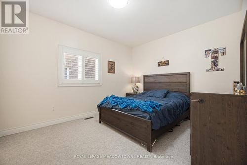 5221 Adobe Court, Mississauga, ON - Indoor Photo Showing Bedroom