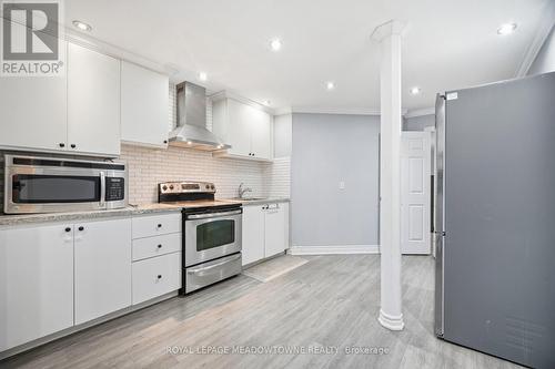 5221 Adobe Court, Mississauga, ON - Indoor Photo Showing Kitchen