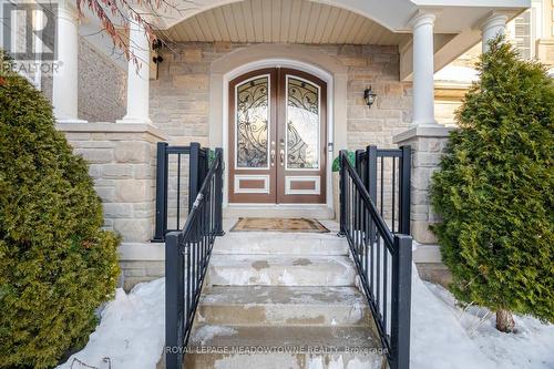 5221 Adobe Court, Mississauga, ON - Outdoor