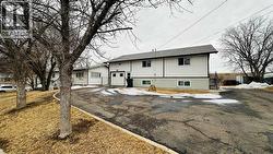 1422 4 Avenue SW  Drumheller, AB T0J 0Y2