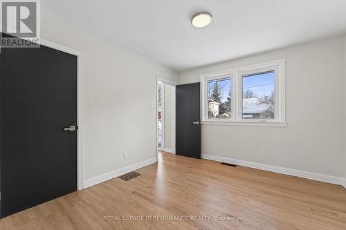 274 Compton Avenue, Ottawa, ON - Indoor Photo Showing Other Room