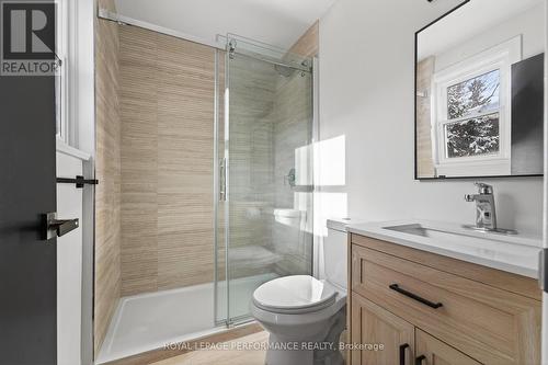274 Compton Avenue, Ottawa, ON - Indoor Photo Showing Bathroom