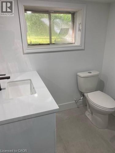 bedroom 1 - 38 North Oval, Hamilton, ON - Indoor Photo Showing Bathroom