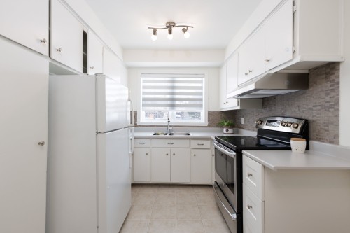 Cuisine - 409Z Rue Bruce, Kirkland, QC - Indoor Photo Showing Kitchen