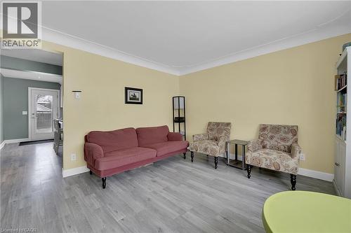 62 Knoll Street, Port Colborne, ON - Indoor Photo Showing Living Room