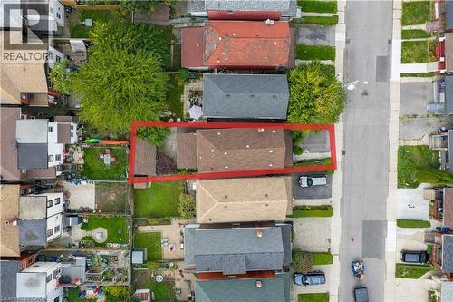 Aerial perspective of suburban area with property parcel outlined - 24 Somerset Avenue, Hamilton, ON - Outdoor With View