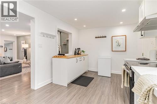 4 Robins Avenue, Hamilton, ON - Indoor