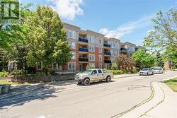 2300 PARKHAVEN Boulevard E Unit# 407  Oakville, ON L6H 6V9
