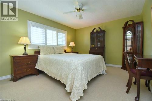 4131 Lorraine Crescent, Burlington, ON - Indoor Photo Showing Bedroom