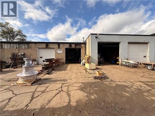 2070 Queensway Drive, Burlington, ON 