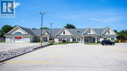 617 KING Street N  Waterloo, ON N2V 2N3