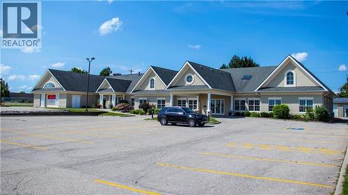 617 King Street N, Waterloo, ON 