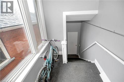 133 Park Row N, Hamilton, ON - Indoor Photo Showing Other Room