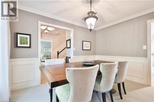 206 Rossmore Boulevard, Burlington, ON - Indoor Photo Showing Dining Room