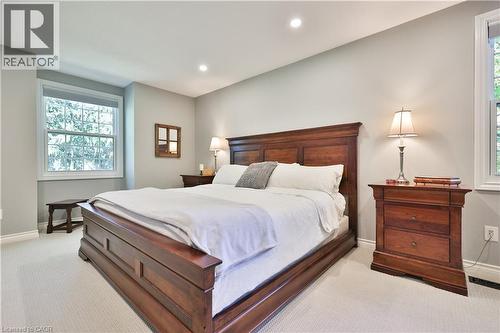 206 Rossmore Boulevard, Burlington, ON - Indoor Photo Showing Bedroom