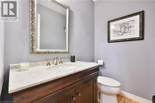 206 Rossmore Boulevard, Burlington, ON - Indoor Photo Showing Bathroom