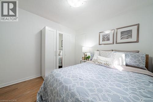 1089 Meredith Avenue, Mississauga, ON - Indoor Photo Showing Bedroom